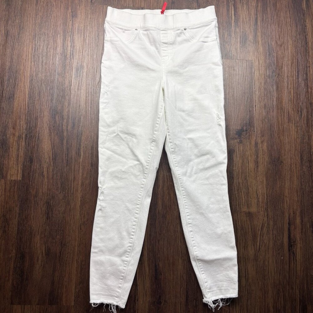 SPANX Pull On Skinny Jeans White Distressed Raw Hem Women’s Size Medium